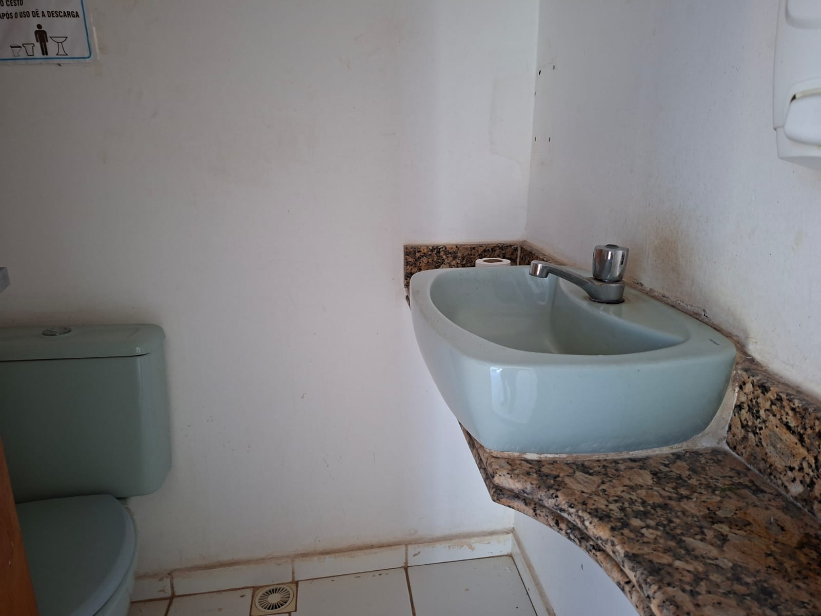 EXCELENTE PRÉDIO COMERCIAL PARA LOCAÇÃO – AMPLO E BEM LOCALIZADO – VILA DOS CABANOS – BARCARENA/PA.