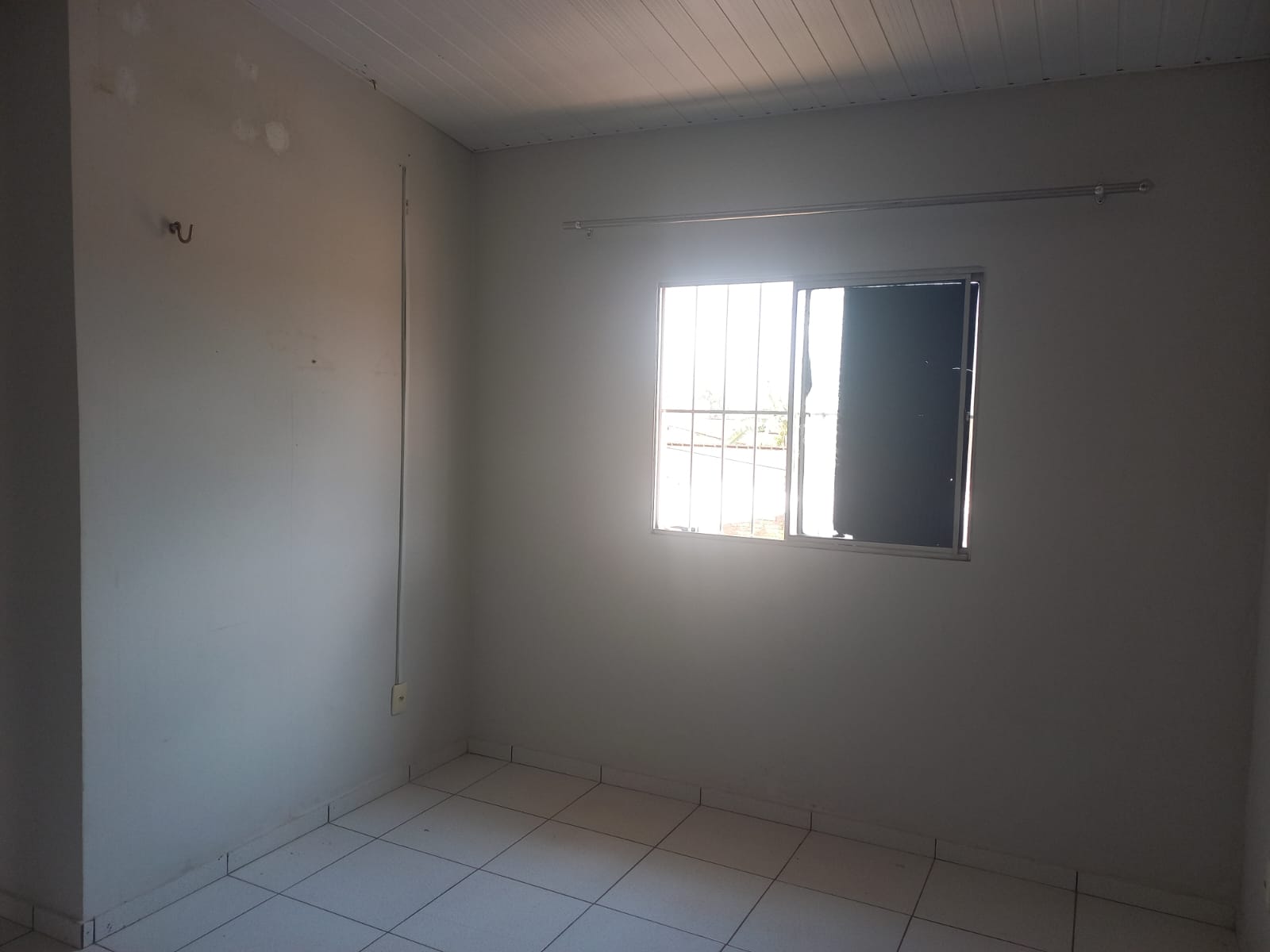 CASA A VENDA COM ÓTIMA LOCALIZAÇÃO- ACEITA FINANCIAMENTO - VILA DOS CABANOS - BARCARENA/PA.