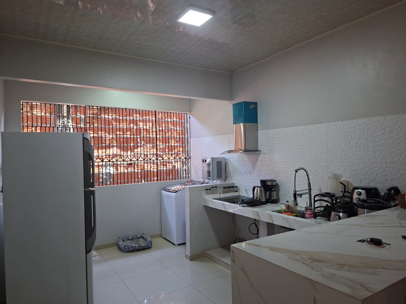 EXCELENTE IMÓVEL (2 PAVIMENTOS) DISPONÍVEL PARA VENDA, BEM LOCALIZADO – BAIRRO: NAZARÉ - BARCARENA /PA.