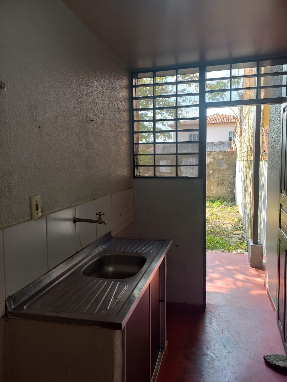 CASA A VENDA COM ÓTIMA LOCALIZAÇÃO- ACEITA FINANCIAMENTO - VILA DOS CABANOS - BARCARENA/PA.
