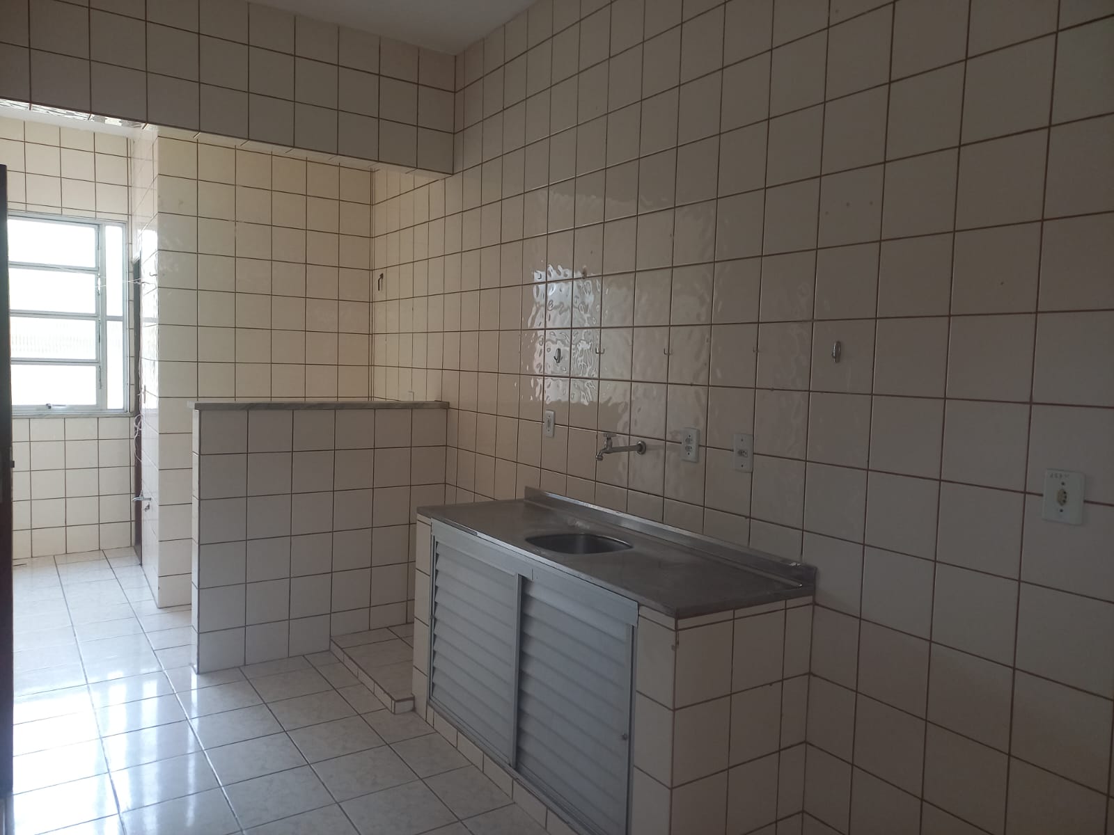 APARTAMENTO DISPONÍVEL PARA LOCAÇÃO - ÓTIMA LOCALIZAÇÃO - VILA DOS CABANOS - - BARCARENA/PA.