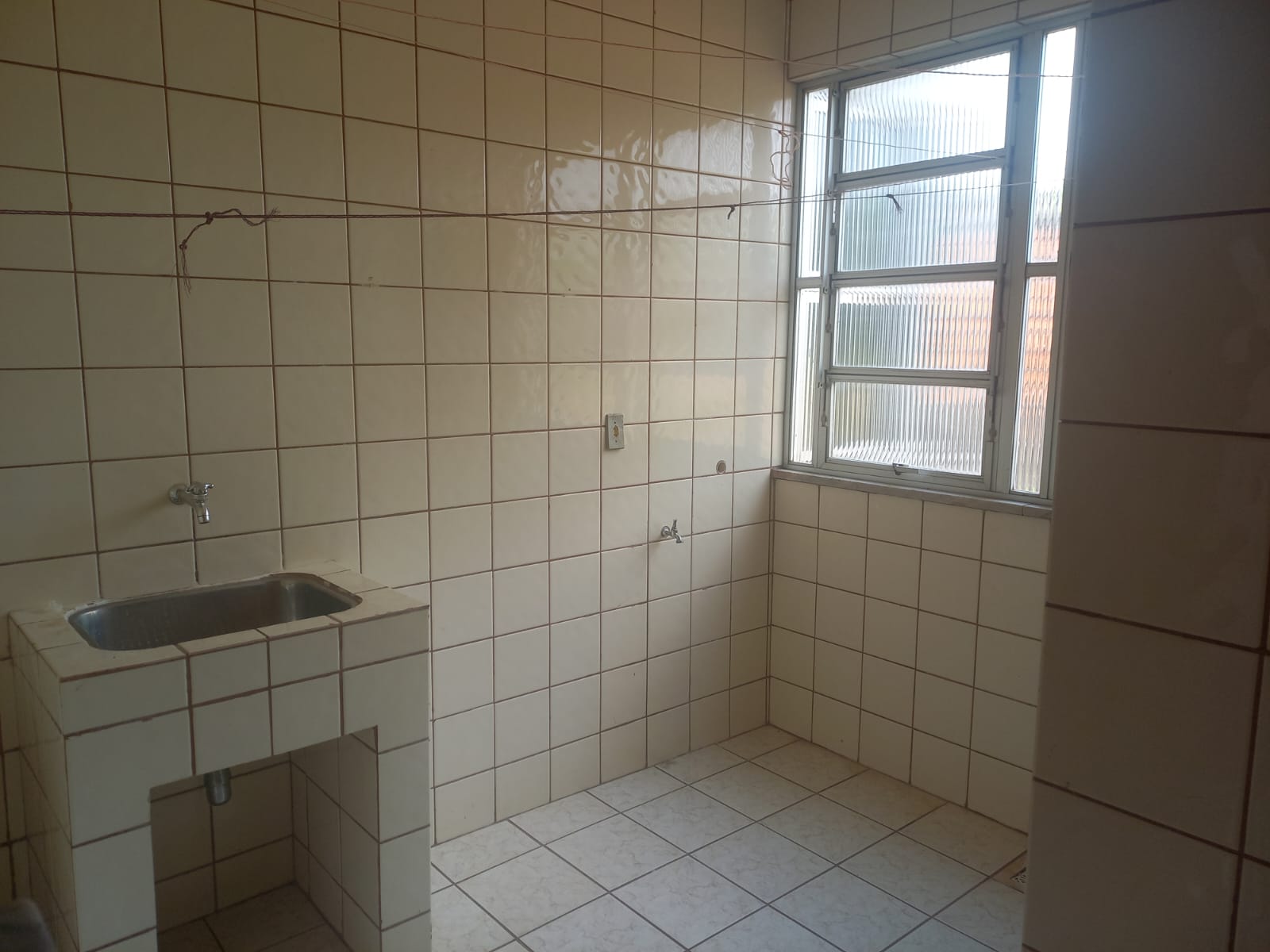 APARTAMENTO DISPONÍVEL PARA LOCAÇÃO - ÓTIMA LOCALIZAÇÃO - VILA DOS CABANOS - BARCARENA/PA.