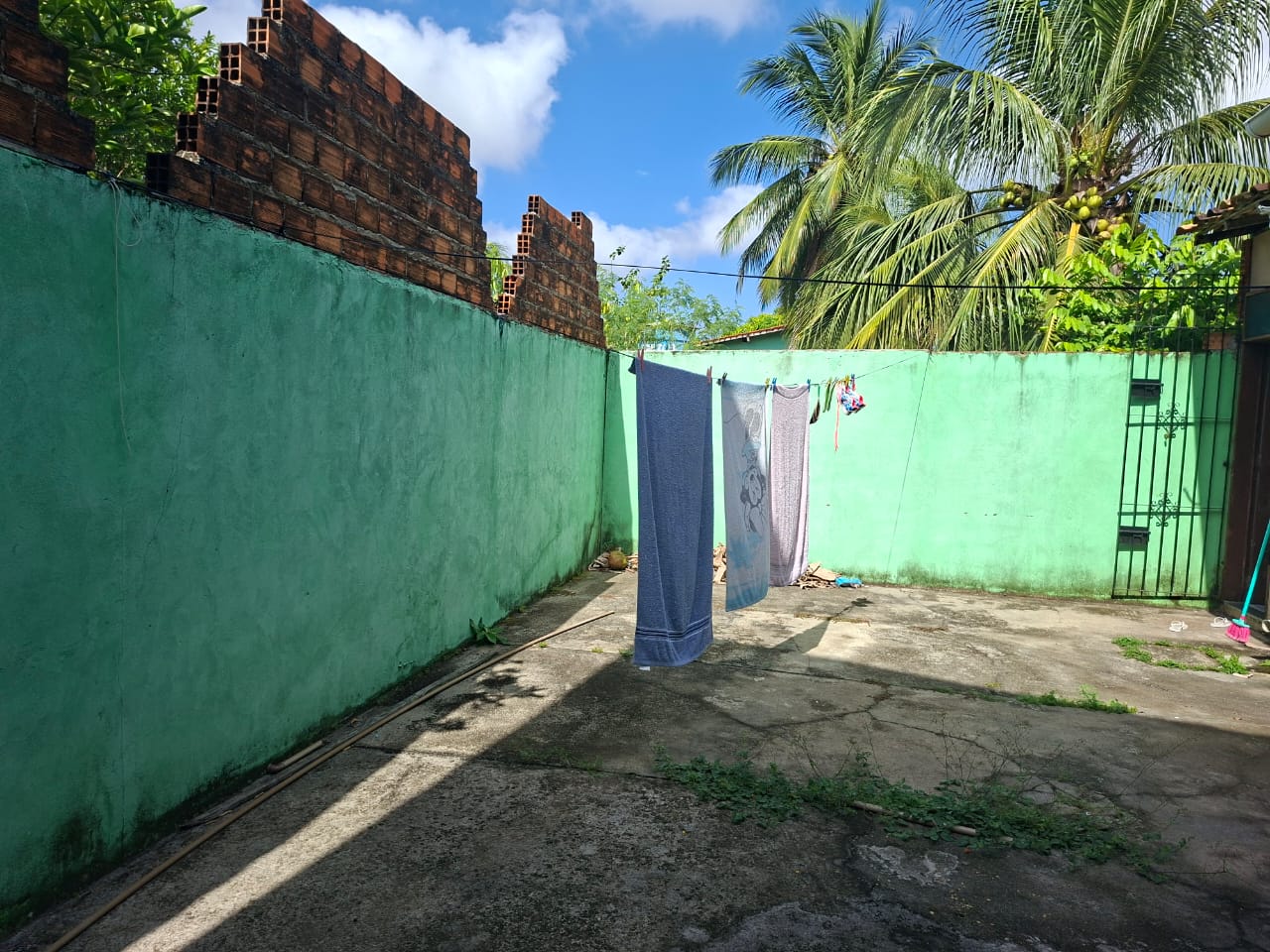 CASA A VENDA PRÓXIMA AO SUPERMERDO LIDER  - VILA DOS CABANOS - BARCARENA/PA - ACEITA FINANCIAMENTO