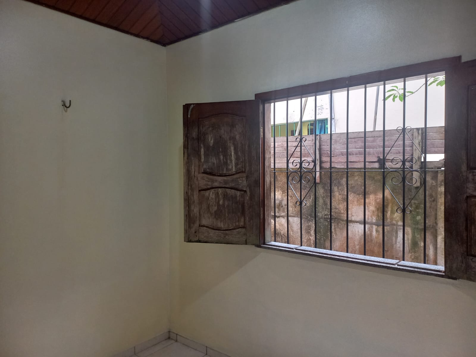 ALUGA-SE UMA CASA - VILA DOS CABANOS - BARCARENA/PA
