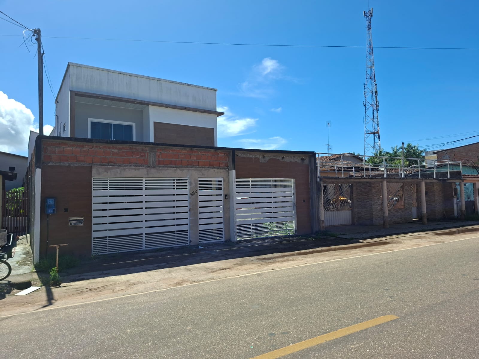 EXCELENTE IMÓVEL (2 PAVIMENTOS) DISPONÍVEL PARA VENDA, BEM LOCALIZADO – BAIRRO: NAZARÉ - BARCARENA /PA.