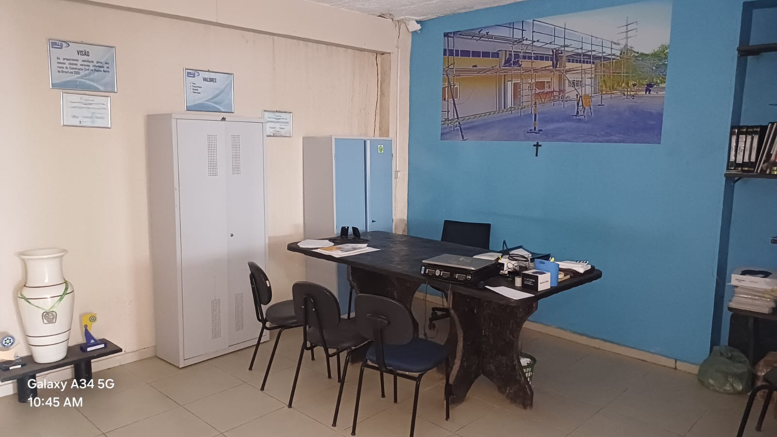 OPORTUNIDADE ÚNICA - EXCELENTE GALPÃO PARA LOCAÇÃO - COM 04 SALAS - ÓTIMA LOCALIZAÇÃO, BAIRRO PIONEIRO - BARCARENA/PA.