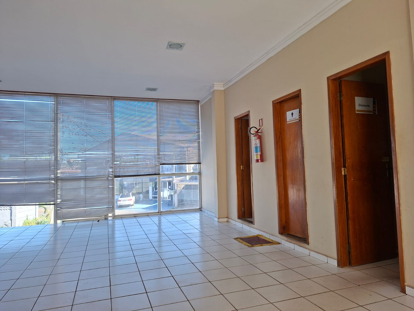EXCELENTE PRÉDIO COMERCIAL PARA LOCAÇÃO – AMPLO E BEM LOCALIZADO – VILA DOS CABANOS – BARCARENA/PA.