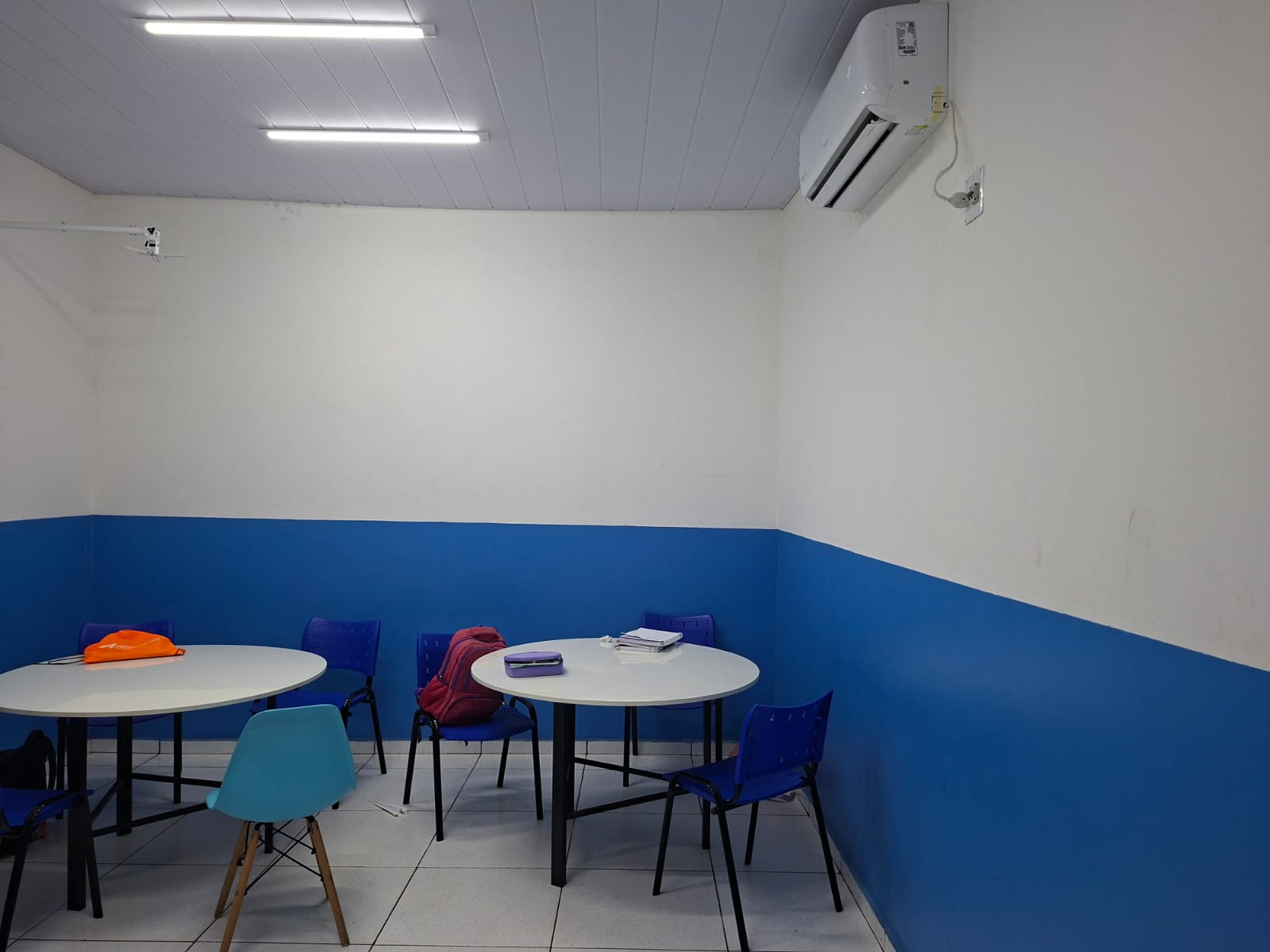 ALUGO EXCELENTE PRÉDIO COMERCIAL NO BAIRRO PIONEIRO  - VILA DOS CABANOS - BARCARENA - PARÁ